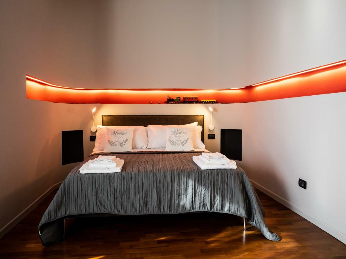Carlotta Station Suite بولونيا المظهر الخارجي الصورة