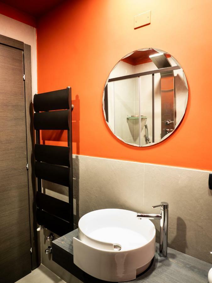 Carlotta Station Suite بولونيا المظهر الخارجي الصورة